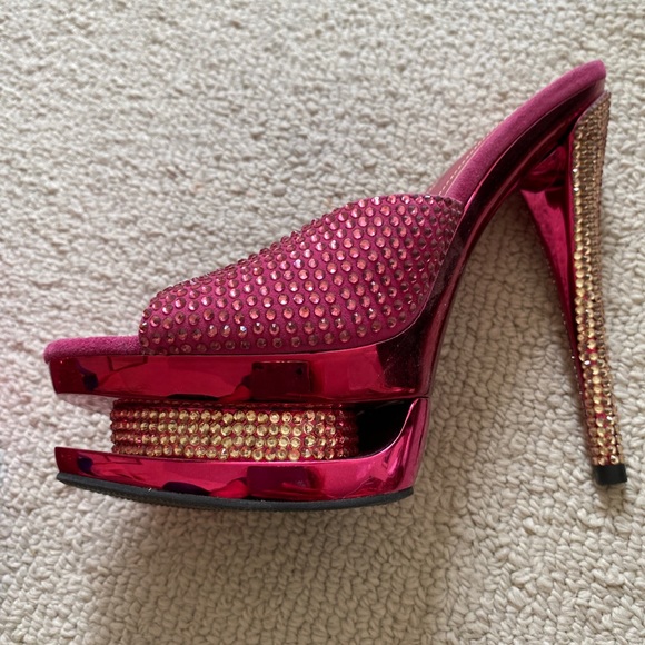 Shoes heels - Picture 2 of 4